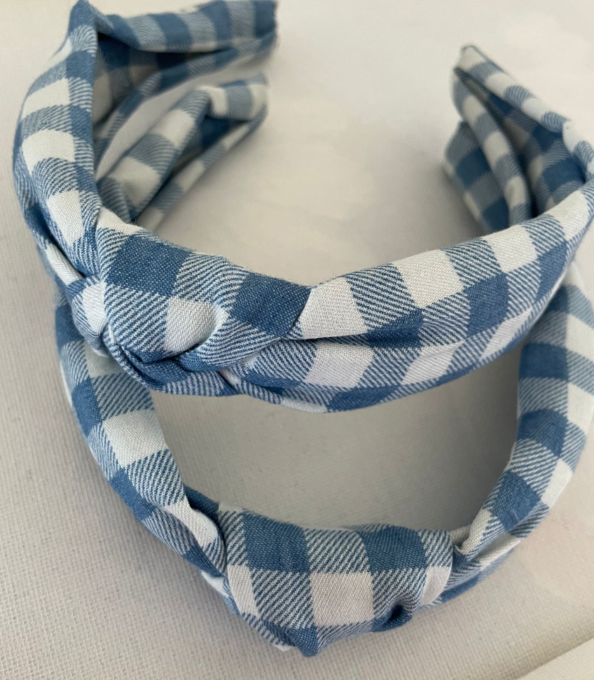 Knotted bands
