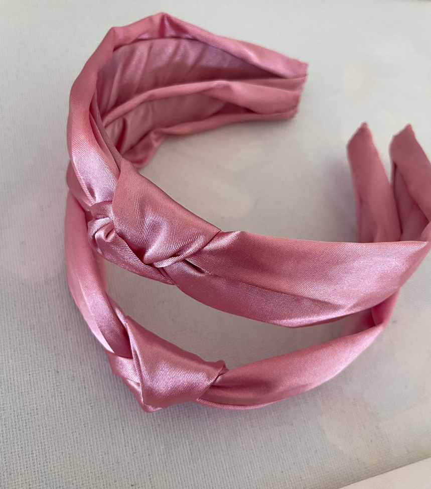 Knotted bands