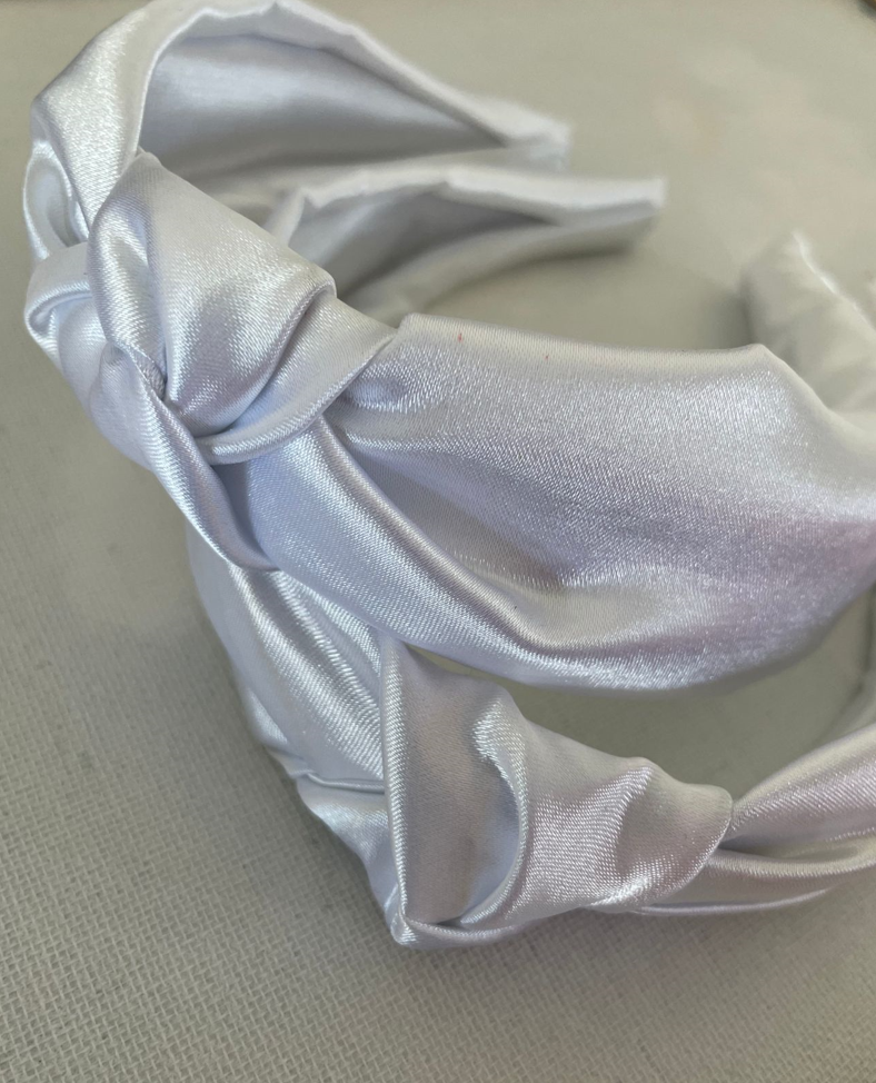 Knotted bands